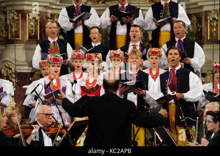 Il canto e la danza Ensemble "ilesia'Zespół Pieśni i Tańca 'Śląsk' im. Stanisława Hadyny Foto Stock