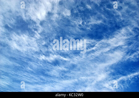 Profondo cielo blu. blue sky texture Foto Stock