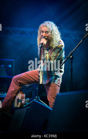 Il cantante inglese-cantautore e musicista Robert Plant esegue un concerto dal vivo presso il norvegese music festival Bergenfest 2014. Robert Plant è meglio conosciuto come il cantante e paroliere della rock band Led Zeppelin. Norvegia, 12/06 2014. Foto Stock