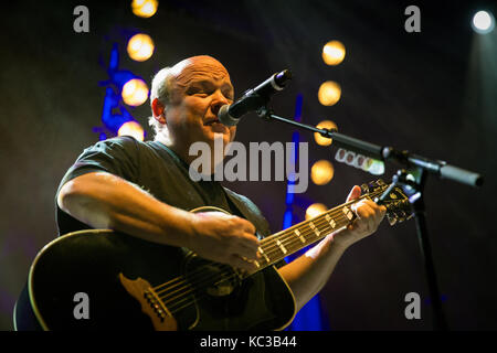 Il duo comico rock americano Tenacious D esegue un concerto dal vivo al Sentrum Scene di Oslo. Il duo è composto dai due attori, musicisti e cantanti Jack Black e Kyle Gass (nella foto). Norvegia, 13/02 2015. Foto Stock