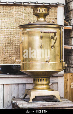 Russo teiera nazionale 'samovar' Foto Stock