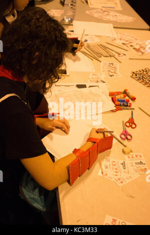 Madrid, Spagna. 01 ott 2017. un cassetto, migliaia di persone si arriva a settembre il giappone weekend, concerti di Pentecoste, attività e videogames. Credito: Jorge Gonzalez/Pacific press/alamy live news Foto Stock