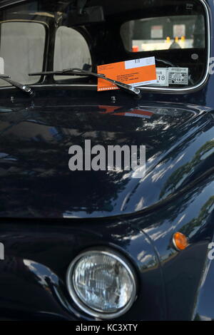 Una classica Fiat Auto in Manhattan, New York il 28 giugno 2017. Foto Stock