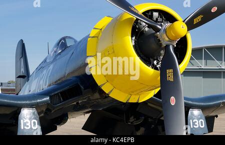 Esempio originale di un documento Goodyear FG-1D Corsair sul display statico all'IWM Duxford 2017 Battaglia di Bretagna air show Foto Stock