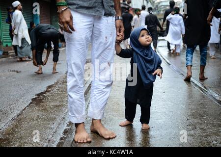 Muharram partecipanti in Kolkata - 1 ottobre 2017 Foto Stock