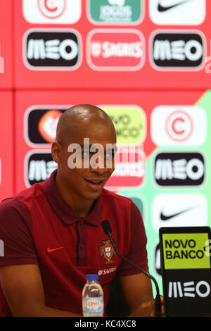 Lisbona, Portogallo. 3° ott 2017. Il Portogallo centrocampista joao mario durante la conferenza stampa per la partita tra Portogallo e Andorra a city football di Oeiras, Lisbona il 3 ottobre 2017. Credito: bruno barros/alamy live news Foto Stock