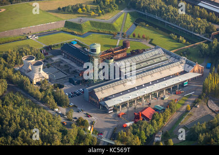 Jahrhunderthalle bochum, westpark, monumento industriale, event hall, sala eventi, centro eventi, Water Tower, il patrimonio industriale Foto Stock