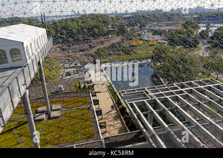 Interno della biosfera di Montreal che mostra il tetto verde e i progetti di costruzione 2017, Parc Jean Drapeau, Ile Sainte-Helene, Montreal, Quebec, Canada Foto Stock