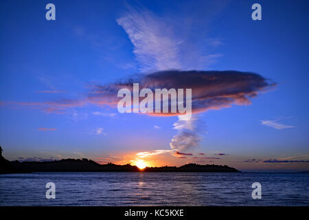 Strange cloud fenomeno al tramonto Foto Stock