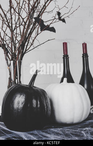 Zucche di Halloween e decorazioni Foto Stock