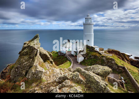 Punto di partenza il faro in South Devon. Foto Stock