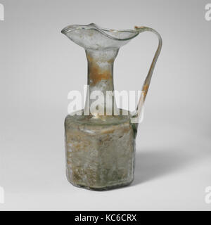 Vetro caraffa esagonale con simboli ebraici, fine 6th-inizi del VII secolo A.d Foto Stock