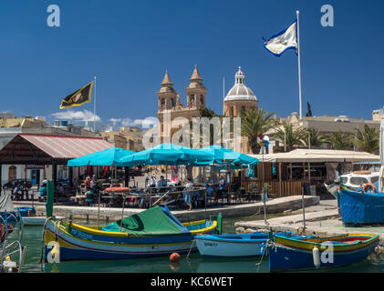 Marsaxlokk: per Malta il villaggio di pescatori Foto Stock