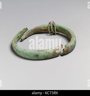 Bracciale, geometrica, 9th-VIII secolo a.c., corsivo Villanoviano, bronzo, Diam.: 3 3/8 in. (8,6 cm), bronzi Foto Stock