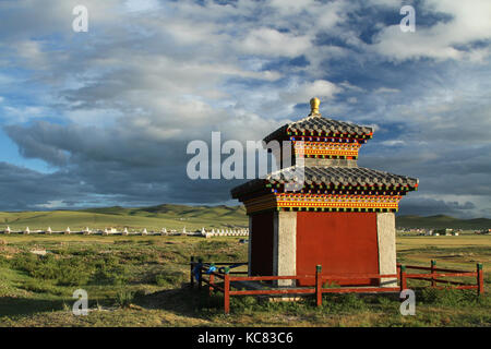 Piccolo tempio di campagna vicino a Kharkhorin Foto Stock