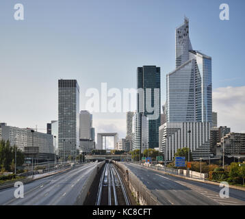 Vista del quartiere della Défense di Parigi, Francia. Foto Stock