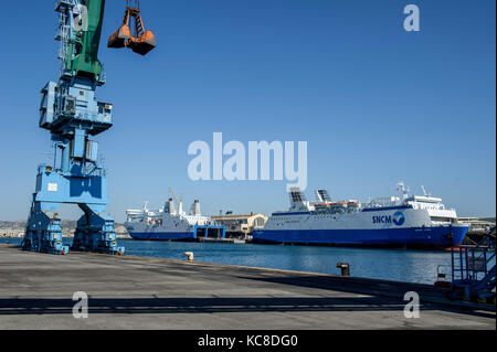 Marsiglia (sud-est della Francia). 2015/06/27. Il 'Monte d'Oro" e "Paglia Orba', passeggero / ro-ro navi cargo Foto Stock