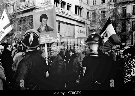 Il fronte Nazionale francese tiene una manifestazione a Lione per protestare contro l'imminente costruzione della grande Moschea di Lione, Lione (Francia) Foto Stock