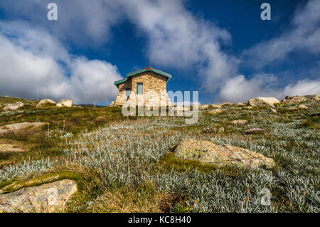 Seaman's Hut vicino al punto più alto dell'Australia nel Parco Nazionale di Kosciuszko. Foto Stock