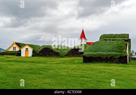 Tappeto erboso tradizionali case in Glaumbaer - Islanda Foto Stock