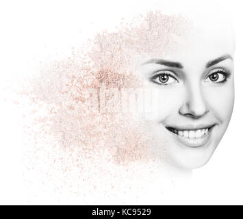 Donna faccia realizzato dalla polvere friabile. Foto Stock