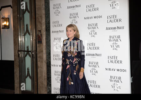 Hannah rothschild ad Harper's Bazaar donne dell'anno awards 2016 a Londra Foto Stock