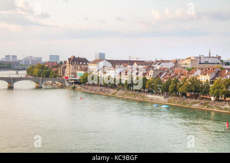 Panoramica aerea del paesaggio urbano di Basilea in Svizzera Foto Stock