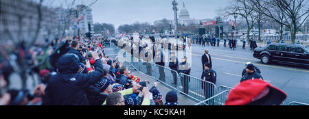 Donald Trump Inaugurazione, la limousine bestia. Washington DC 19 gennaio 2017