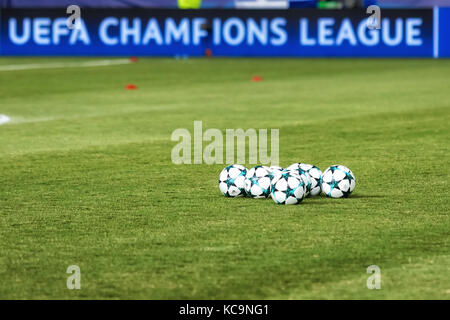 Nicosia, Cipro - Semptember 26, 2017: Champions League match ball durante la UEFA Champions League tra Bologna VS Tottenham Hotspur Foto Stock