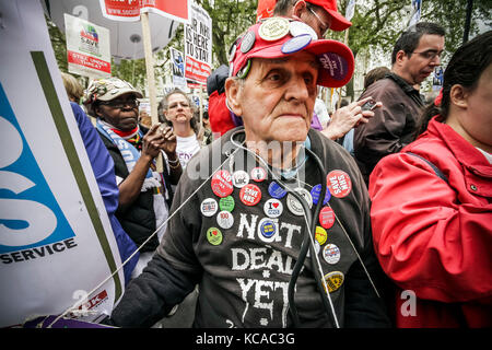 Manifestanti marzo e rally su riforme di NHS. Londra, Regno Unito. Foto Stock