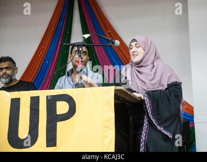 Cardiff, Regno Unito. 3° ott 2017. ex guantanamo bay detenuto moazzam begg indirizzi stand fino alla lotta contro il razzismo e il fascismo evento in Cardiff. Credito: taz rahman/alamy live news Foto Stock