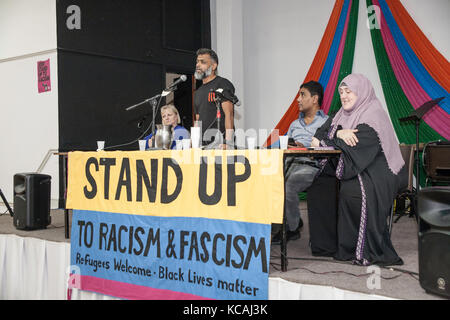 Cardiff, Regno Unito. 3° ott 2017. ex guantanamo bay detenuto moazzam begg indirizzi stand fino alla lotta contro il razzismo e il fascismo evento in Cardiff. Credito: taz rahman/alamy live news Foto Stock