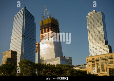 10 cantieri di Hudson, a sinistra e di altri cantieri di hudson lo sviluppo in new york il mercoledì, 27 settembre 2017. (© richard b. levine) Foto Stock