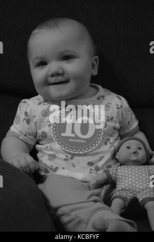 10 mesi Baby girl Foto Stock