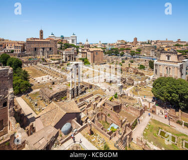 Vista del Foro Romano guardando a Nord, Roma, Italia Foto Stock