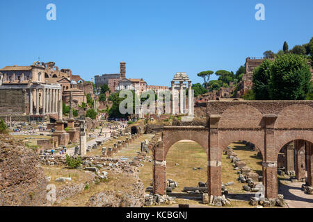 Vista del Foro Romano, Roma, Italia Foto Stock