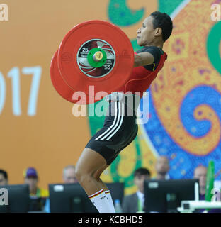 Ashgabat 2017 - 5th Asian Indoor & Martialarts Games 17-09-2017.Thelma Mea Toua (PNG) compete nel concorso Snatch Foto Stock