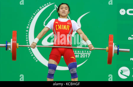Ashgabat 2017 - 5th Asian Indoor & Martialarts Games 17-09-2017. Huiying Xiao (CHN) gareggia nella gara di snatch Foto Stock