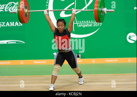 Ashgabat 2017 - 5th Asian Indoor & Martialarts Games 17-09-2017. Lisa Indriyani (INA) compete nella competizione clean and jerk Foto Stock