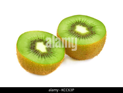 Kiwi isolato su sfondo bianco con tracciato di ritaglio Foto Stock