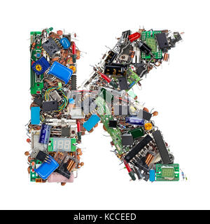La lettera k, fatta di componenti elettronici isolati su sfondo bianco Foto Stock