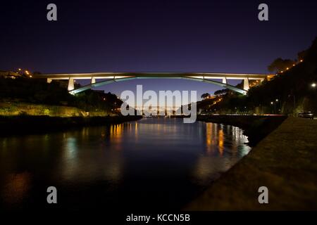 Porto, Vila Nova de Gaia, Rio Douro e Pontes Foto Stock