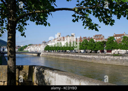 BESANCON, FRANCIA, 15 maggio 2016 : Besancon è stata etichettata come "Città d'Arte e di Storia". Dal 2008, la cittadella Vauban di Besancon è stata inserita COME UNA UNE Foto Stock