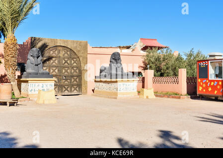 Ouarzazate, Marocco - Jan 4, 2017: ingresso ad Atlas Corporation Studios è film studio. Area di Ouarzazate è film-making posizione, dove il Marocco bigg Foto Stock