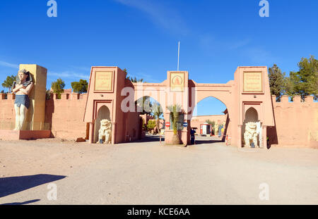 Ouarzazate, Marocco - Jan 4, 2017: ingresso ad Atlas Corporation Studios è film studio. Area di Ouarzazate è film-making posizione, dove il Marocco bigg Foto Stock