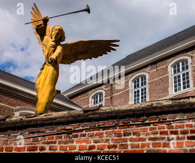 Uno dei sette angeli dell'apocalisse Gand Belgio Foto Stock