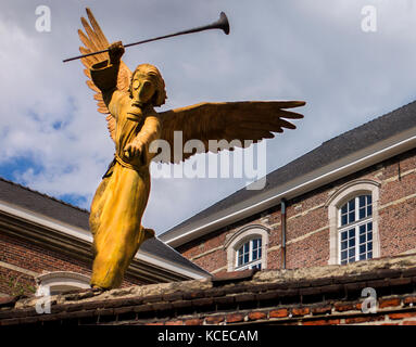 Uno dei sette angeli dell'apocalisse Gand Belgio Foto Stock