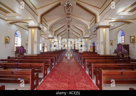 Sep 21,2017 guardando intorno all'interno di nostra Signora della cattedrale dell Immacolata Concezione, paese basco, batanes, Filippine Foto Stock