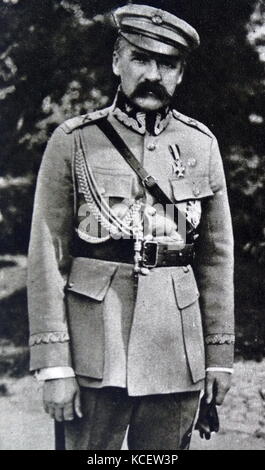 Józef Klemens Pilsudski[a] (5 dicembre 1867 - 12 Maggio 1935). Statista polacco; egli era il capo di stato (1918-22), "primo Maresciallo di Polonia" (dal 1920), e leader de facto (1926-35) della Seconda repubblica polacca Foto Stock