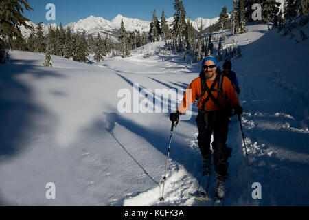 Sci di fondo sul monte Baker, Washington, Stati Uniti Foto Stock